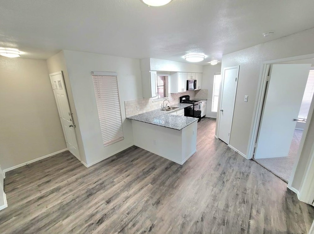 401 Mcdermott St #402, Deer Park, TX 77536