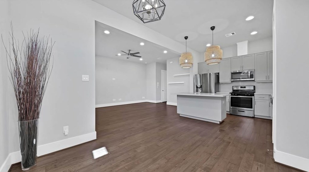 2038 Live Oak St, Houston TX  77003-6023 exterior