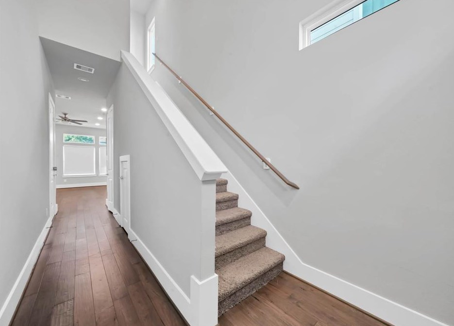 2038 Live Oak St, Houston, TX 77003-6023