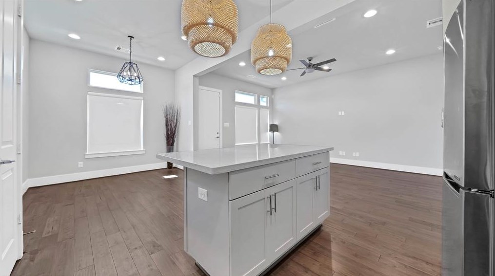 2038 Live Oak St, Houston TX  77004-1413 exterior