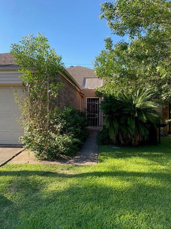 7538 Quail Mdw Dr, Houston TX  77071-2042 exterior