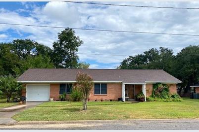 802 S Progress Street, Edna, TX 77957 - Photo 1