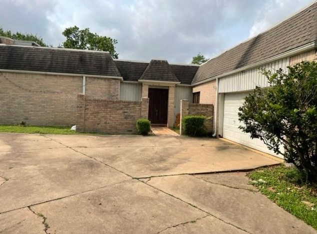 10747 Villa Lea Ln, Houston TX  77071-1510 exterior