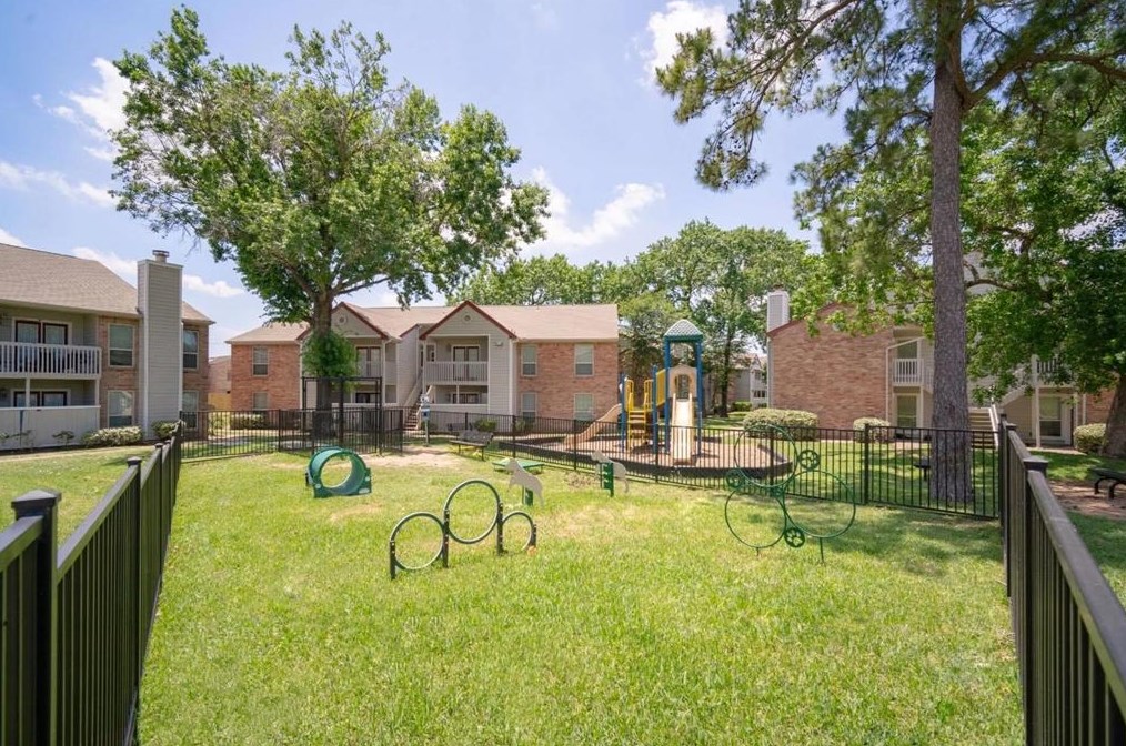 12800 Woodforest Blvd #n0412, Houston, TX 77015