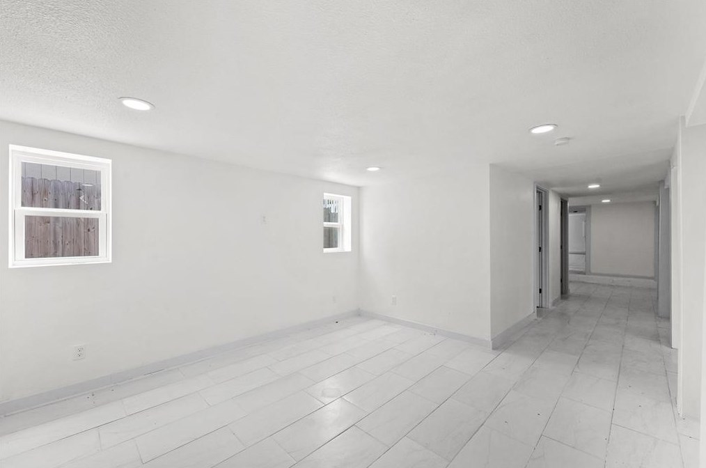 2202 67 St, Galveston TX 77551-1583 exterior