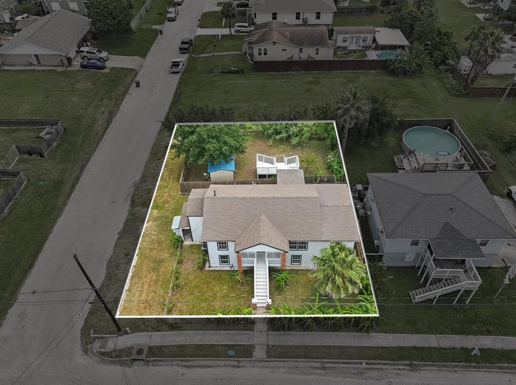 2202 67 St, Galveston TX 77551-1583 exterior