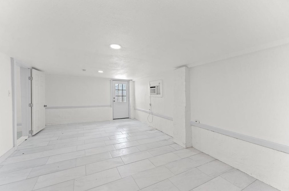 2202 67 St, Galveston TX 77551-1583 exterior