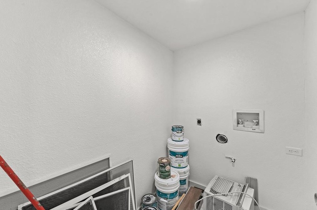 2202 67 St, Galveston TX 77551-1583 exterior