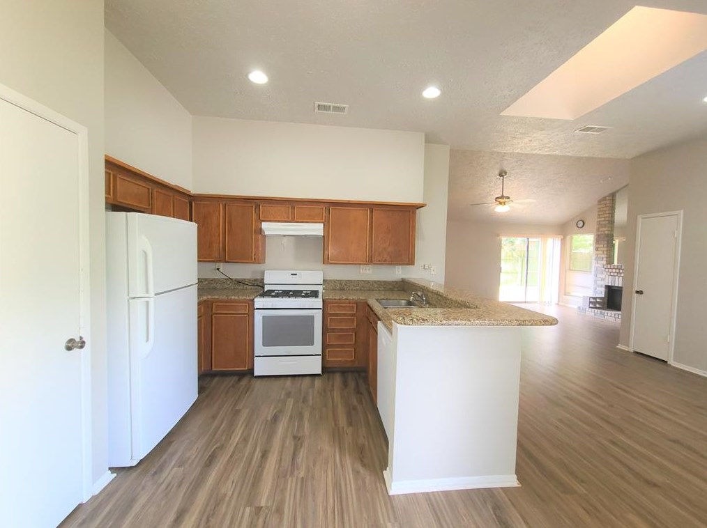 11603 Ridge Run Dr, Houston, TX 77064-2126