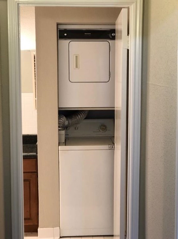 2400 Braeswood Blvd, Houston TX  77030-4306 exterior