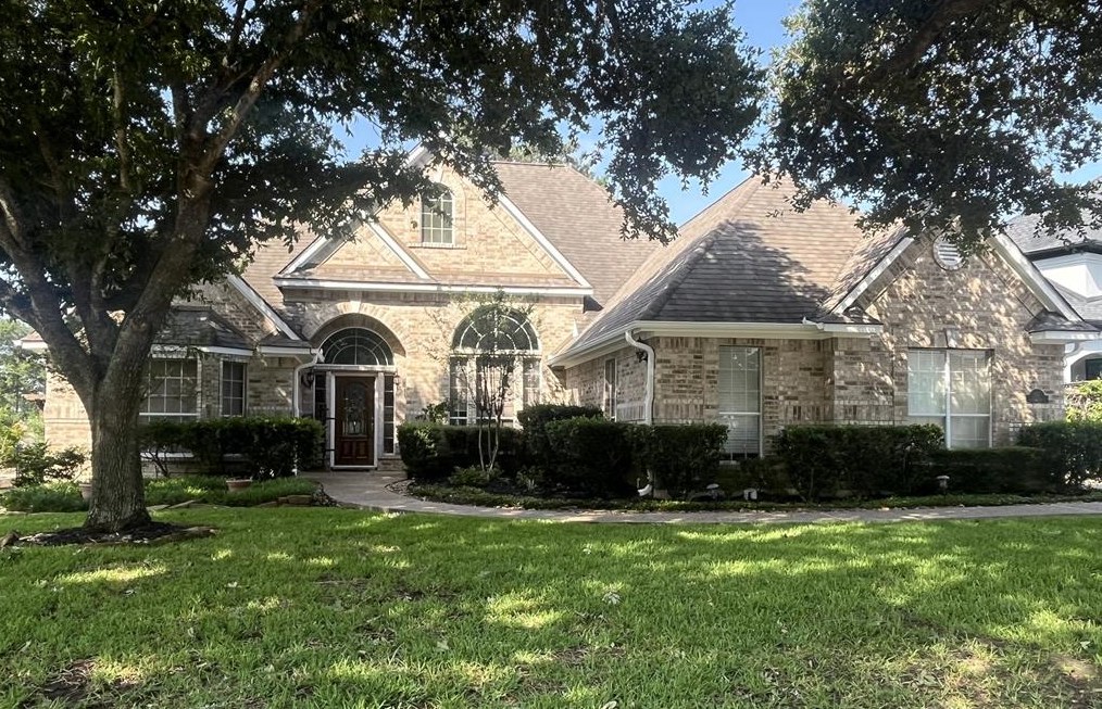 111 Fairfield Dr, Montgomery, TX 77356