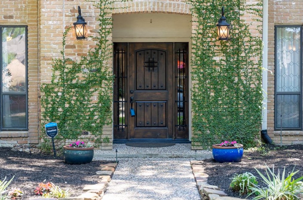 5219 Fountainbridge Ln, Houston, TX 77069-1914
