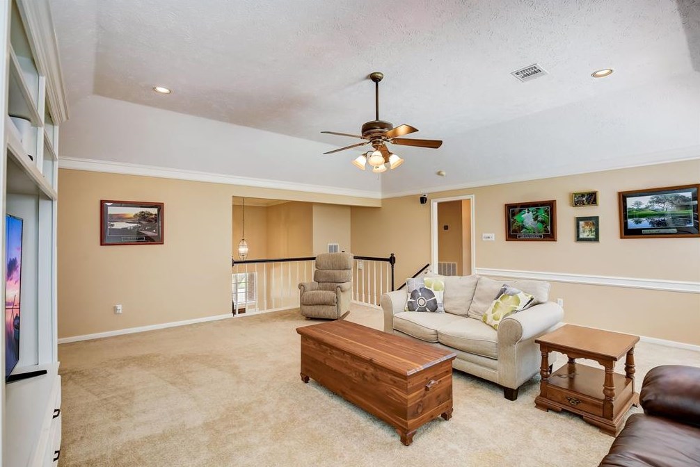 15726 Echo Ldg Dr, Houston TX  77095-2659 exterior