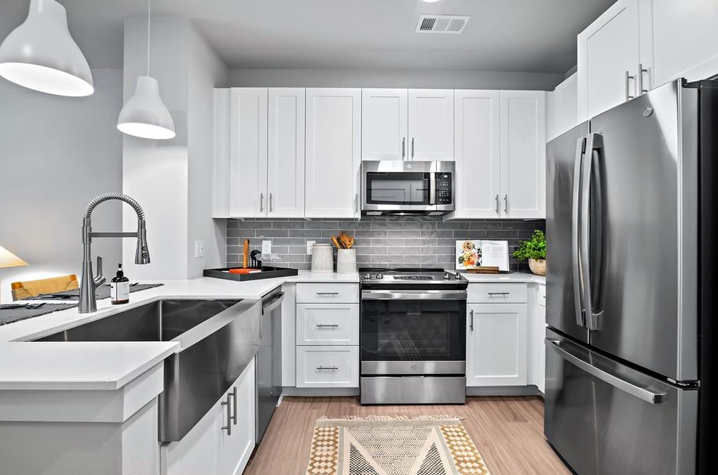 250 N Vlg Dr #2208, Houston, TX 77598