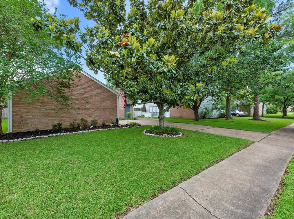 1071 Apache Falls Dr, Katy, TX 77450-3701