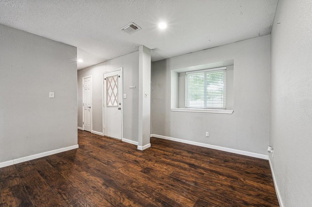 2423 Heritage Bnd Dr, Houston TX  77598-3116 exterior