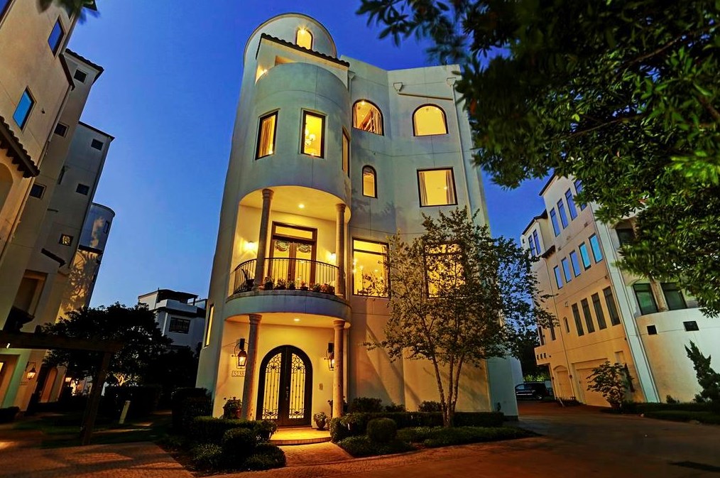 5238 Calle Cordoba Pl, Houston, TX 77007