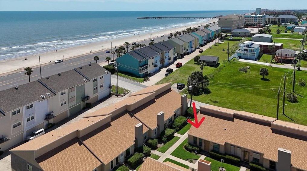 3700 83rd St #26, Galveston, TX 77554