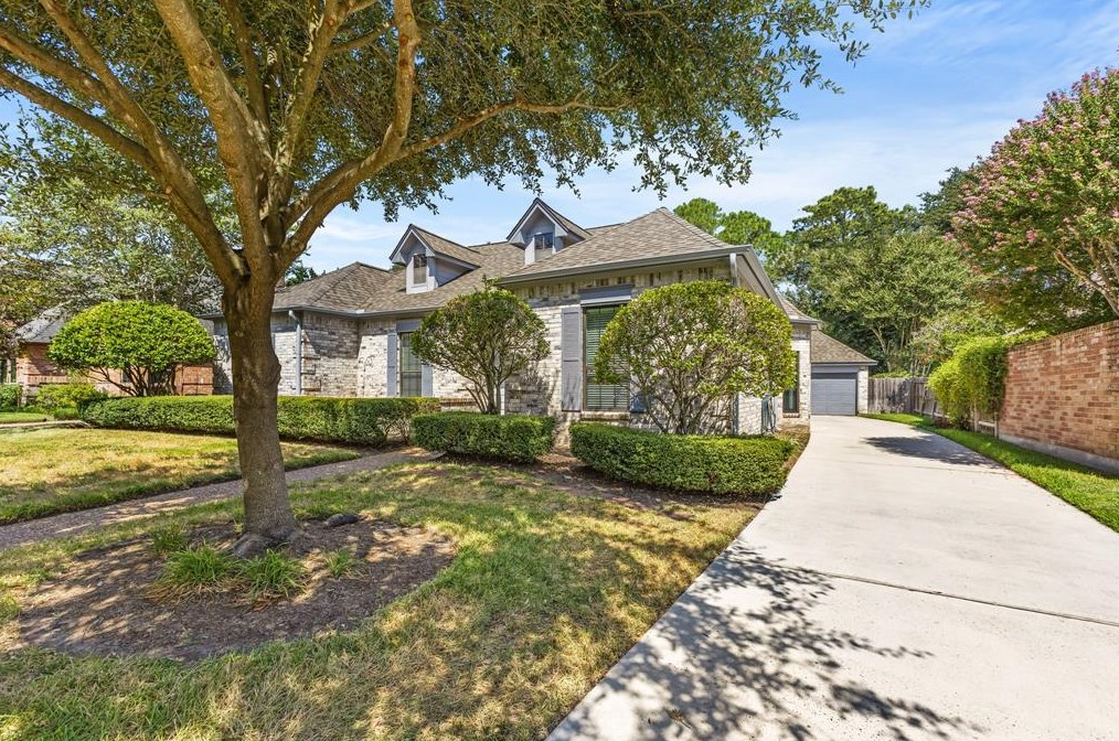 7619 Club Lake Dr, Houston TX  77095-2623 exterior