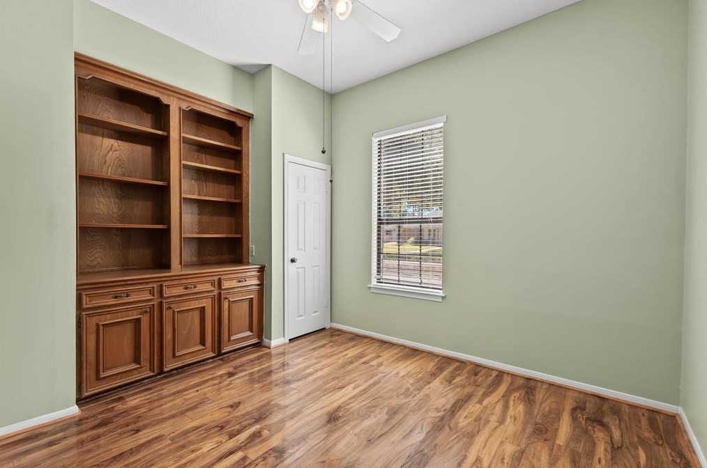 7619 Clb Lk Dr, Houston TX  77095-2645 exterior