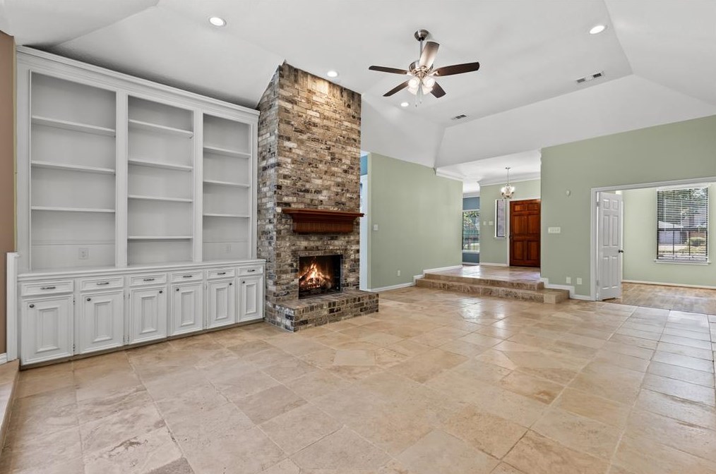 7619 Clb Lk Dr, Houston TX  77095-2645 exterior