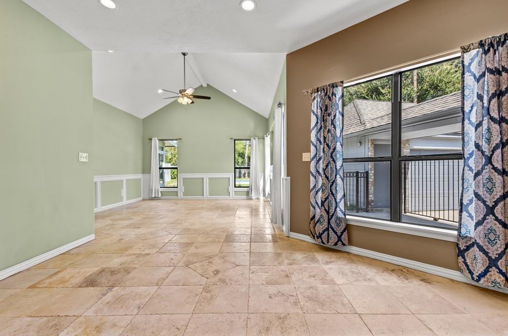 7619 Clb Lk Dr, Houston TX  77095-2645 exterior