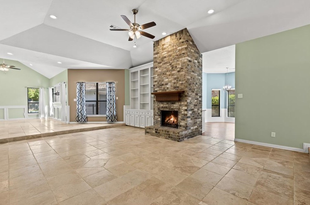 7619 Clb Lk Dr, Houston TX  77095-2645 exterior