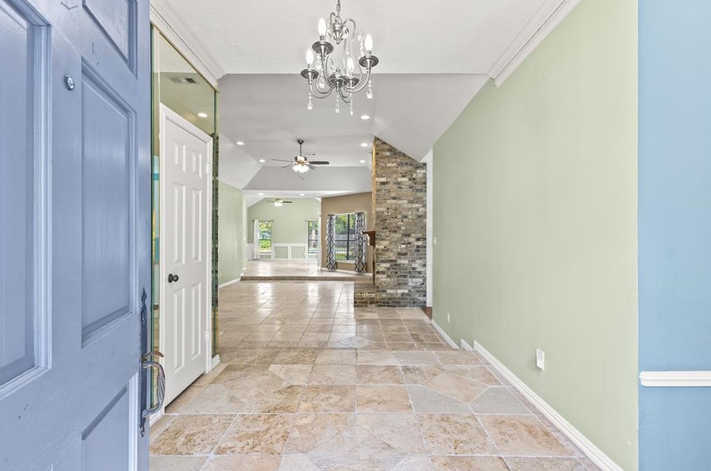 7619 Clb Lk Dr, Houston TX  77095-2645 exterior