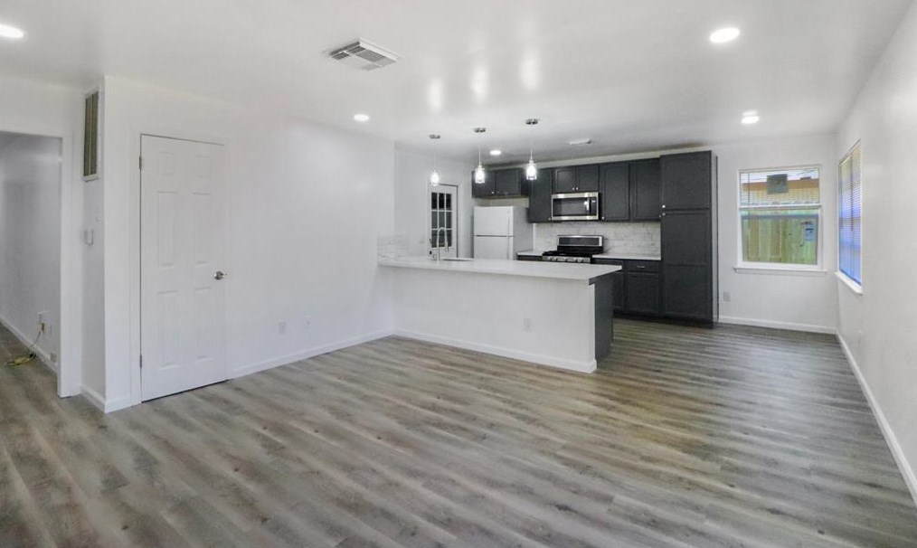 5626 Arboles Dr, Houston TX  77035-2614 exterior