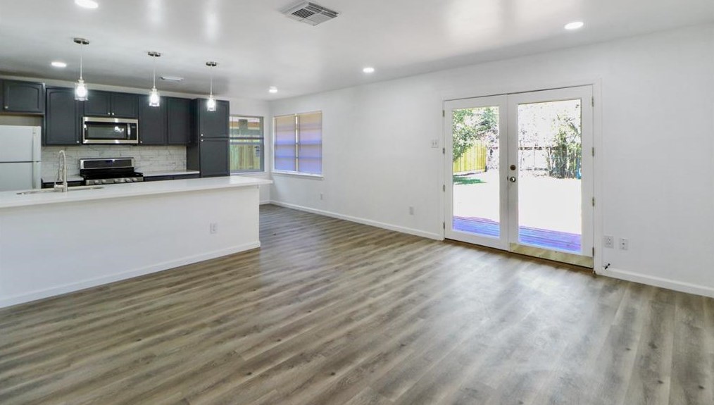 5626 Arboles Dr, Houston, TX 77035