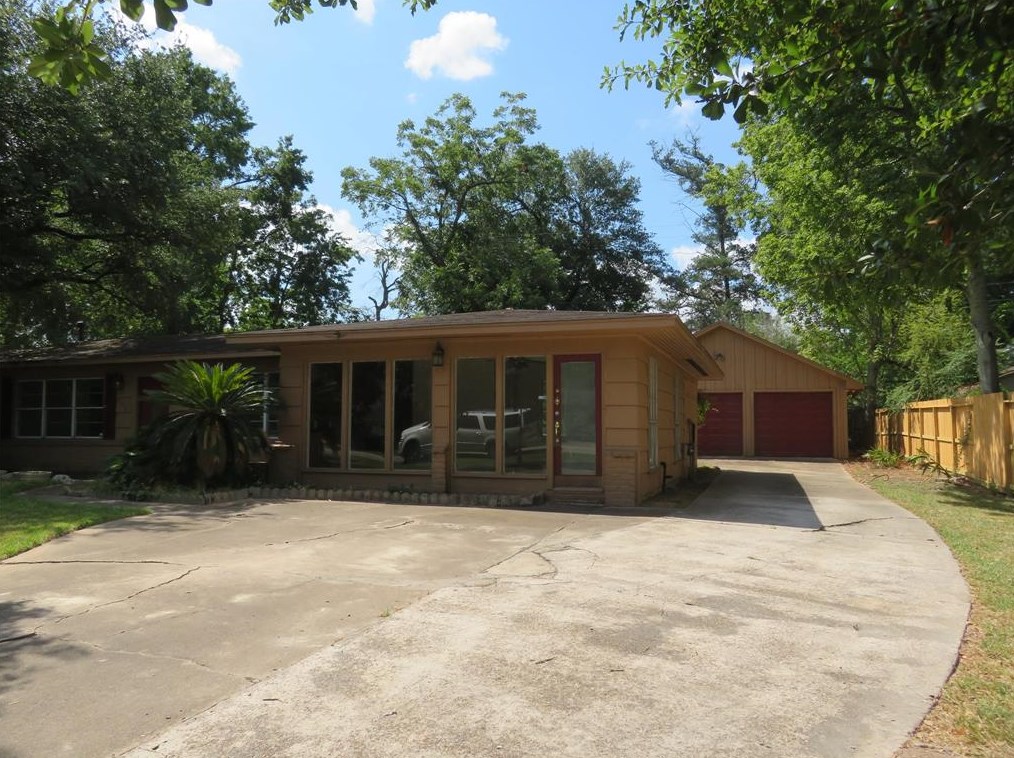 9313 Rosstown Way, Houston, TX 77080-7415