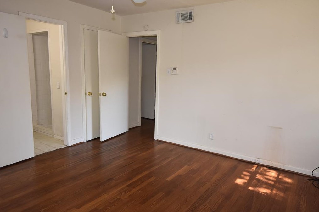9313 Rosstown Way, Houston TX  77080-7415 exterior