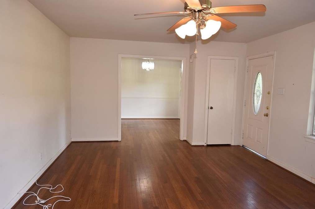 9313 Rosstown Way, Houston TX  77080-7415 exterior