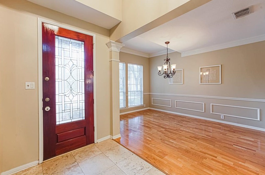 903 Chinni Ct, Houston, TX 77094