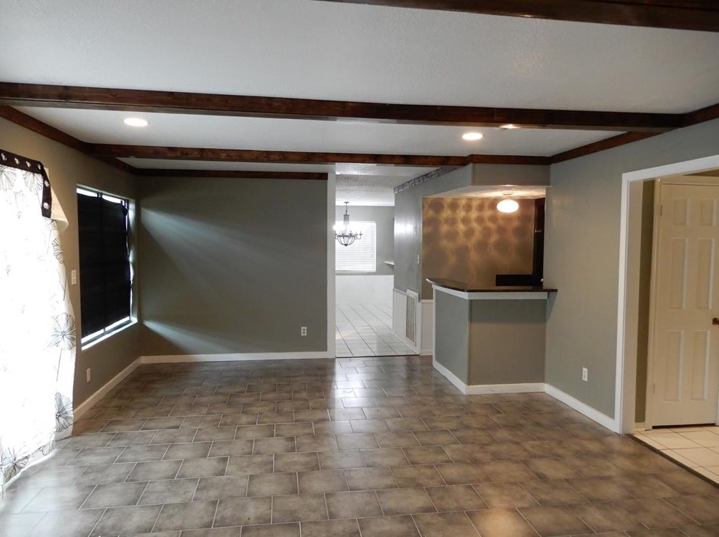 17407 Rustic Canyon Trl, Houston TX  77090-2032 exterior