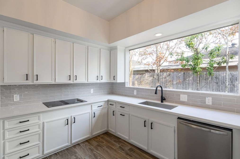 20 Charleston St N, Sugar Land, TX 77478