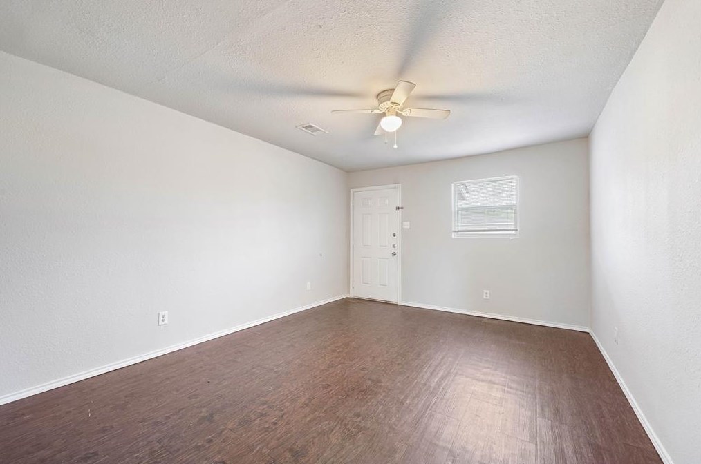 2314 Rosalee St #3, La Marque, TX 77568