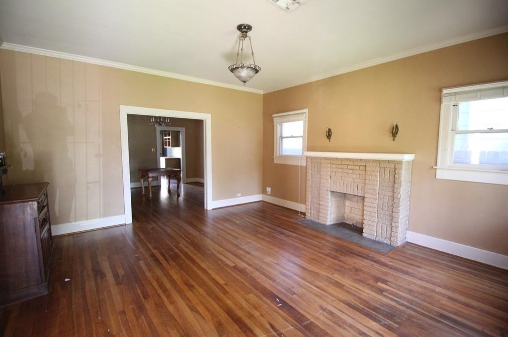 4716 Crawford St, Houston TX  77004-5031 exterior