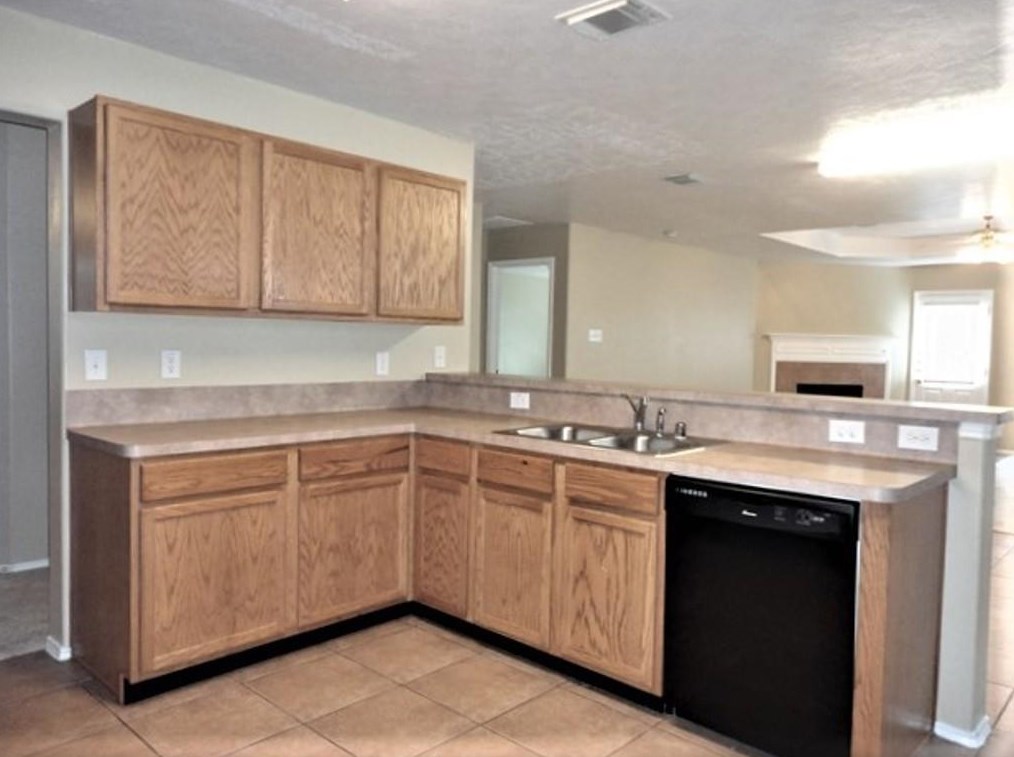 21638 Sunrise Brook Ln, Spring, TX 77379