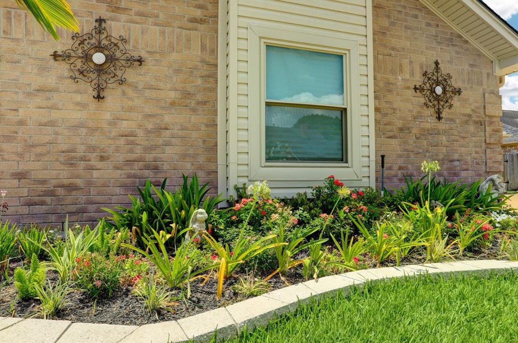 2823 Lakeview Dr, Missouri City, TX 77459-4227