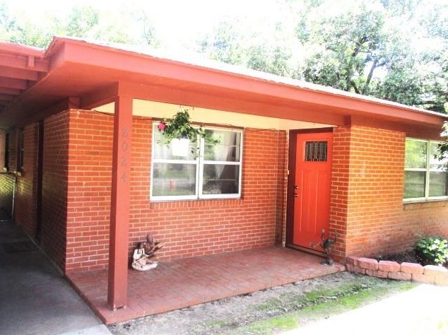 2024 Pine St, Ames, TX 77575-3216