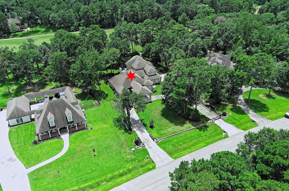10835 Clubhouse Cir, Magnolia, TX 77354