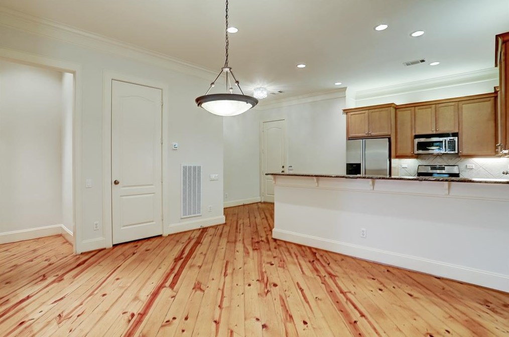 4424 Blossom St, Houston TX  77007-5535 exterior