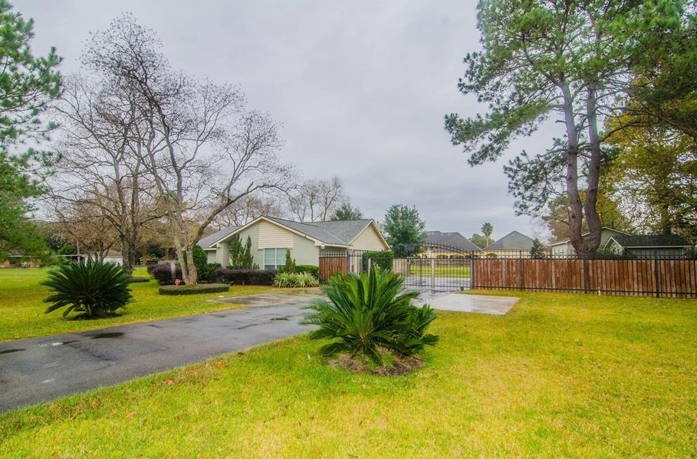 13502 Lucien Ln, Tomball, TX 77377