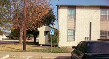 1421 Mcclanahan Rd, Marlin, TX 76661