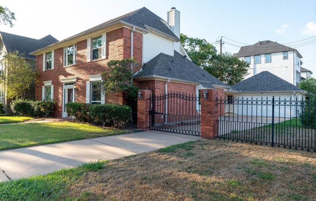 2135 Avenida La Quinta St, Houston TX  77077-5634 exterior