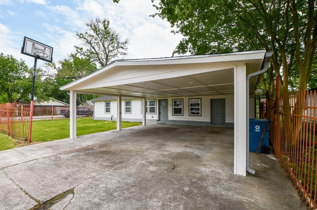 2330 Brea Crest St, Houston, TX 77093