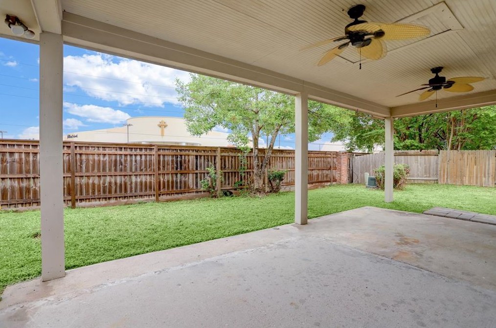 12622 Mardi Gras Dr, Houston TX  77014-2483 exterior