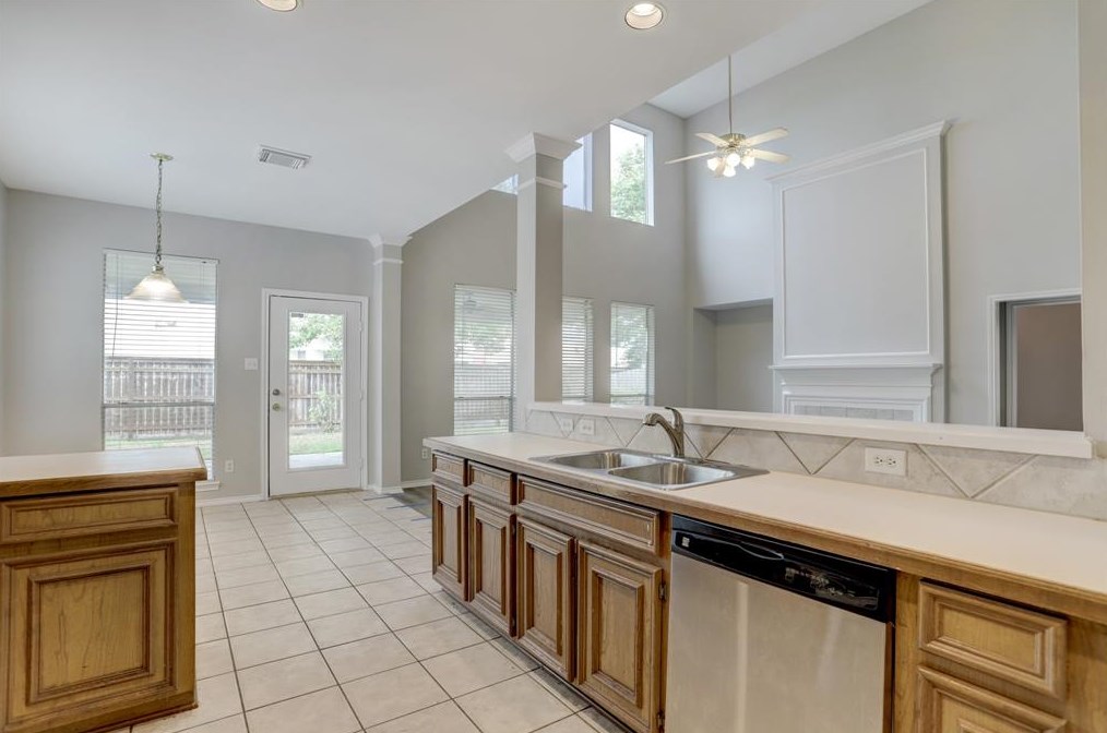 12622 Mardi Gras Dr, Houston TX  77014-2483 exterior