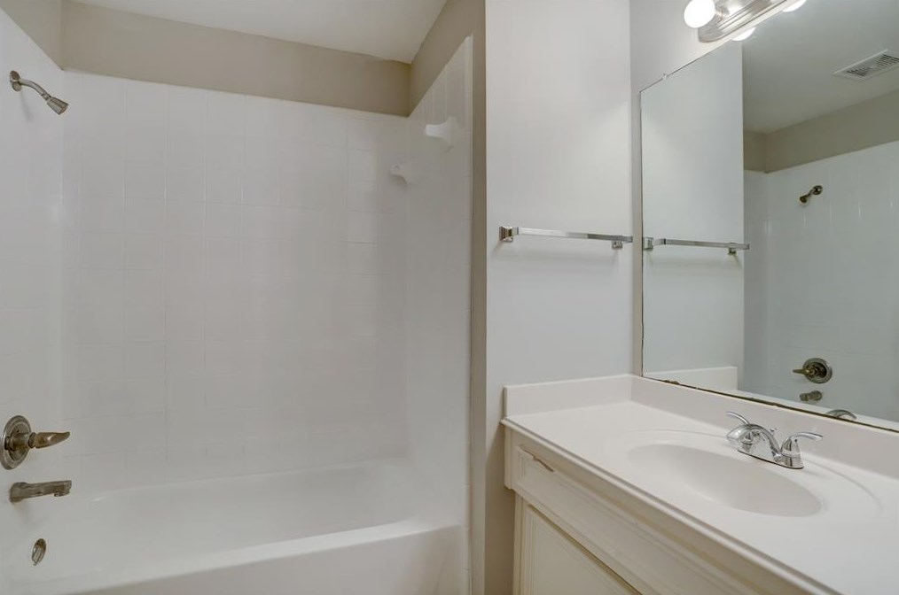 12622 Mardi Gras Dr, Houston TX  77014-2483 exterior